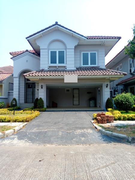 Rumah Disewakan Fully Furnished di Taman Menteng Lippo Cikarang